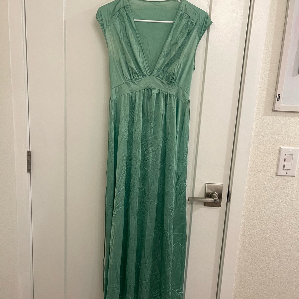 Vintage 80s V Neck Fairycore‎ Boho Spring Vanity Fair Green Chemise